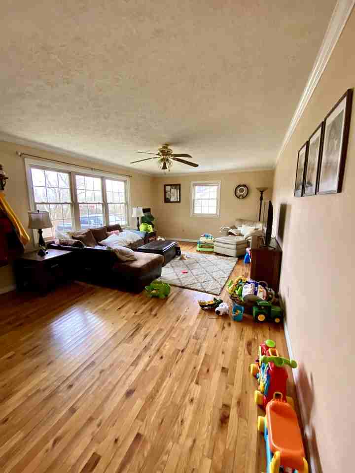 127 Briar Rd - Photo 3 of 4