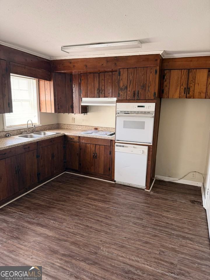 1006 5th Ave #A - Photo 7 of 12