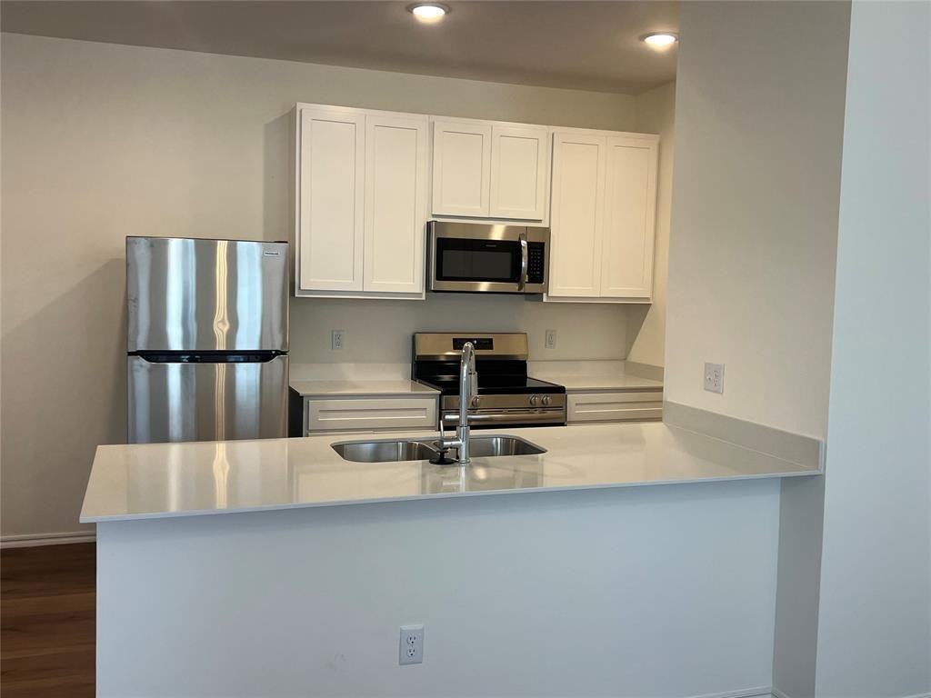 Arman Dr - Photo 4 of 25