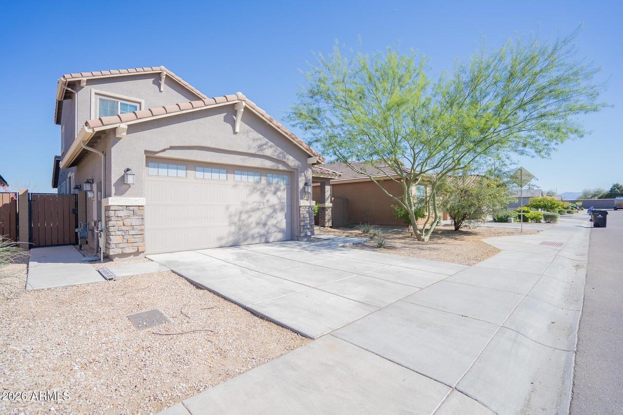 3719 S 63rd Dr