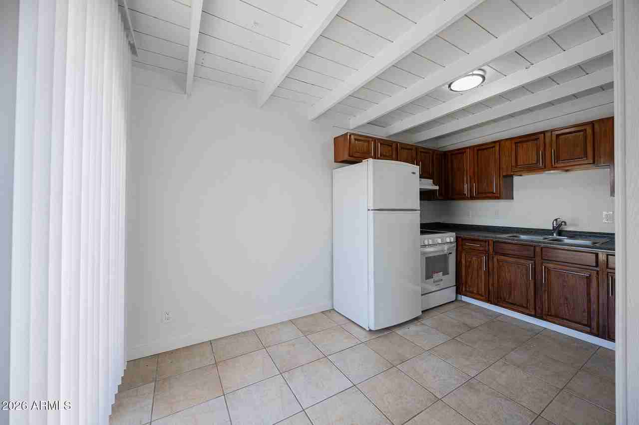 388 N Comanche Dr #6 - Photo 7 of 14