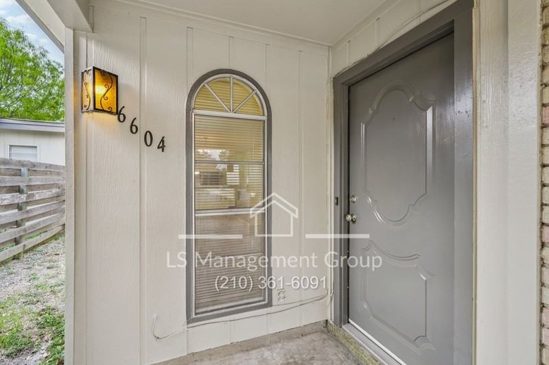 6604 Cherryleaf St - Photo 3 of 28