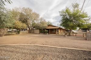 featured image of 7513 N 61st Ave