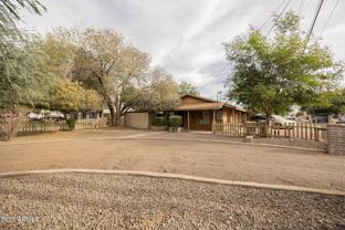 7513 N 61st Ave - Photo 1 of 1