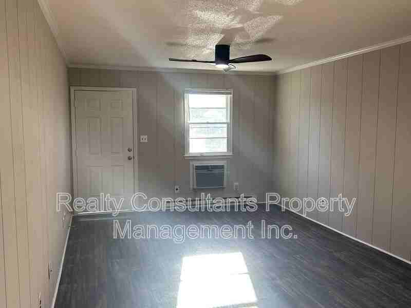 115 Cox Ave #C - Photo 3 of 24