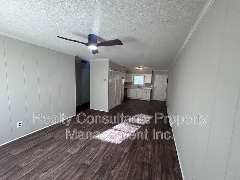 115 Cox Ave #C - Photo 5 of 24