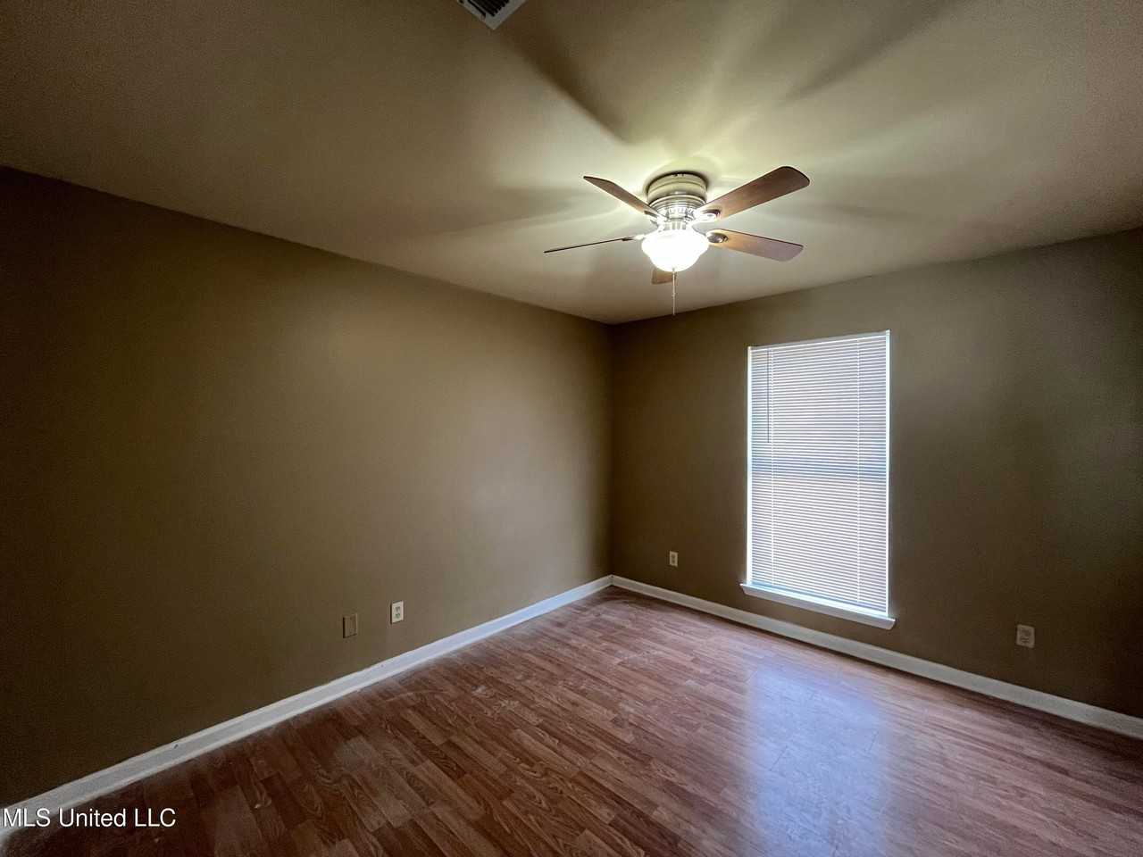 6165 E Lamar St - Photo 6 of 14