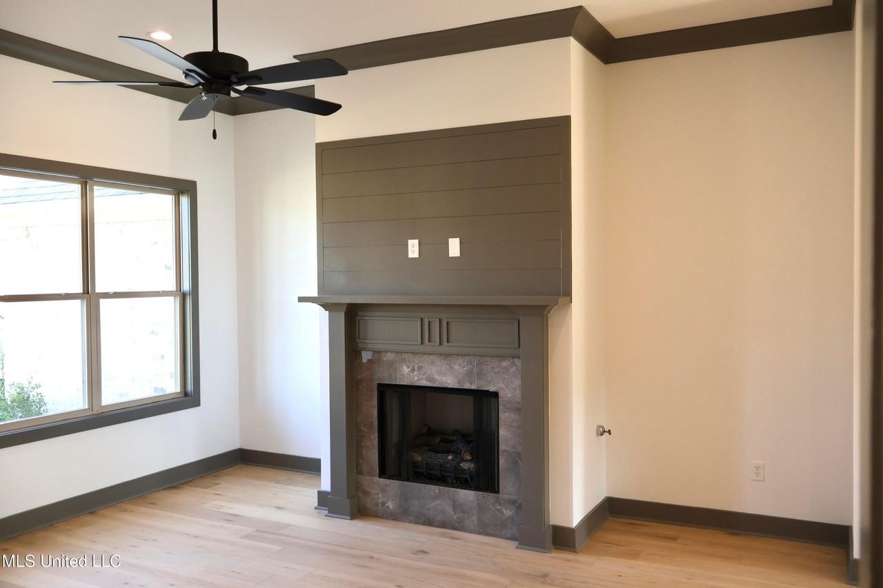 317 Willow Way - Photo 2 of 37