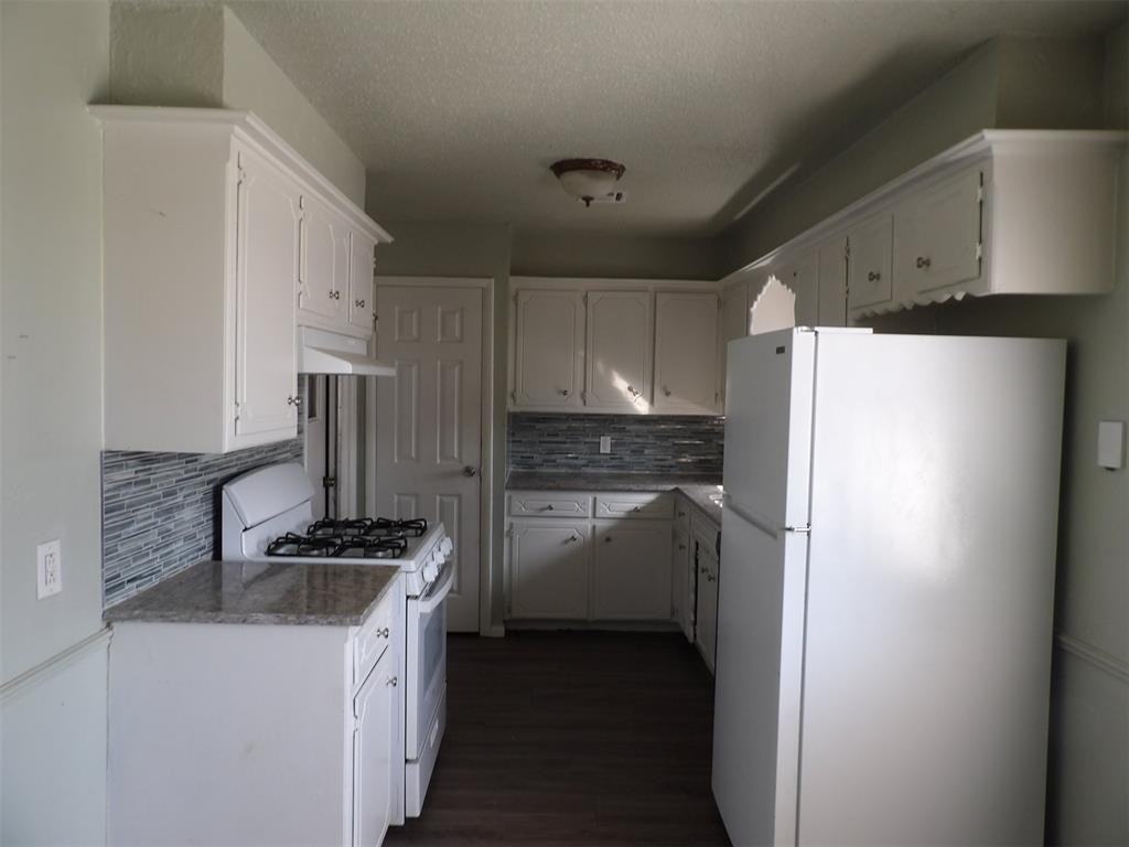 624 N Dillon Ave - Photo 3 of 10