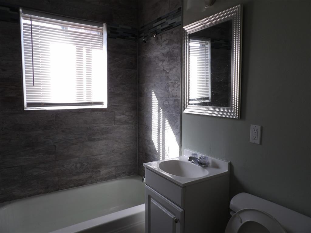 624 N Dillon Ave - Photo 7 of 10