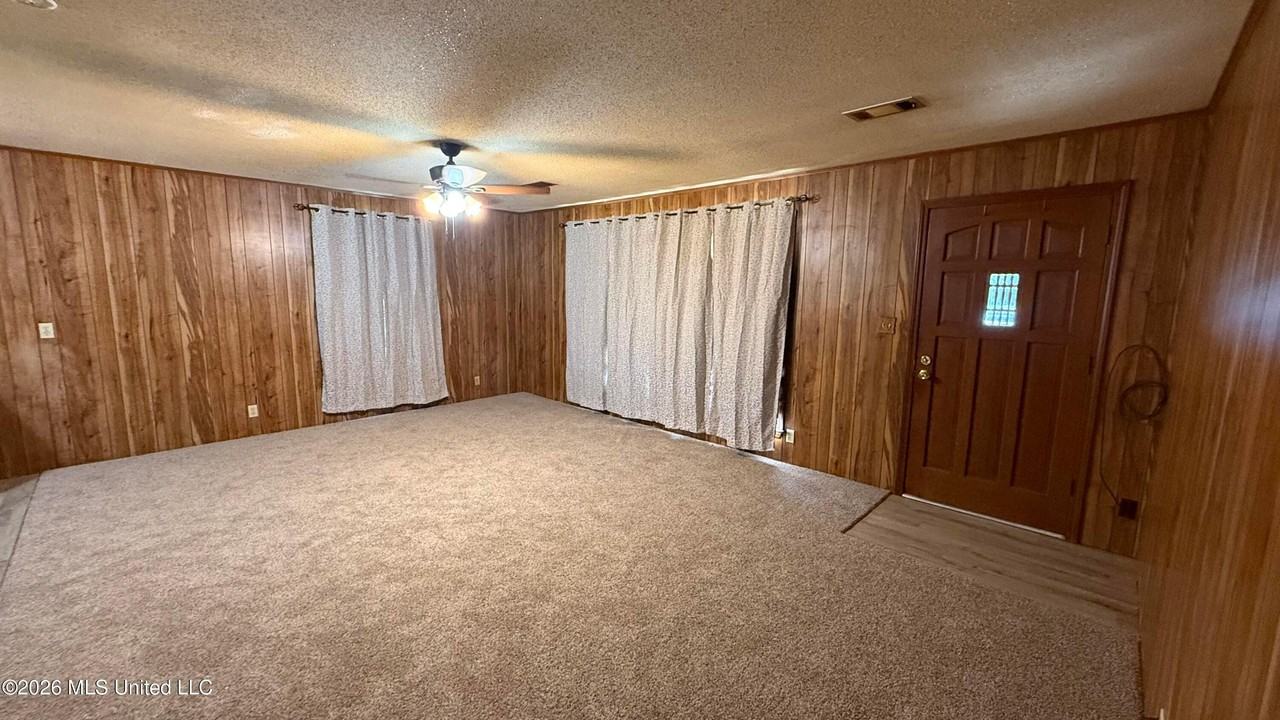 9004 Tucker Rd - Photo 4 of 15