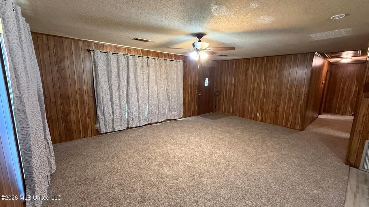 9004 Tucker Rd - Photo 5 of 15