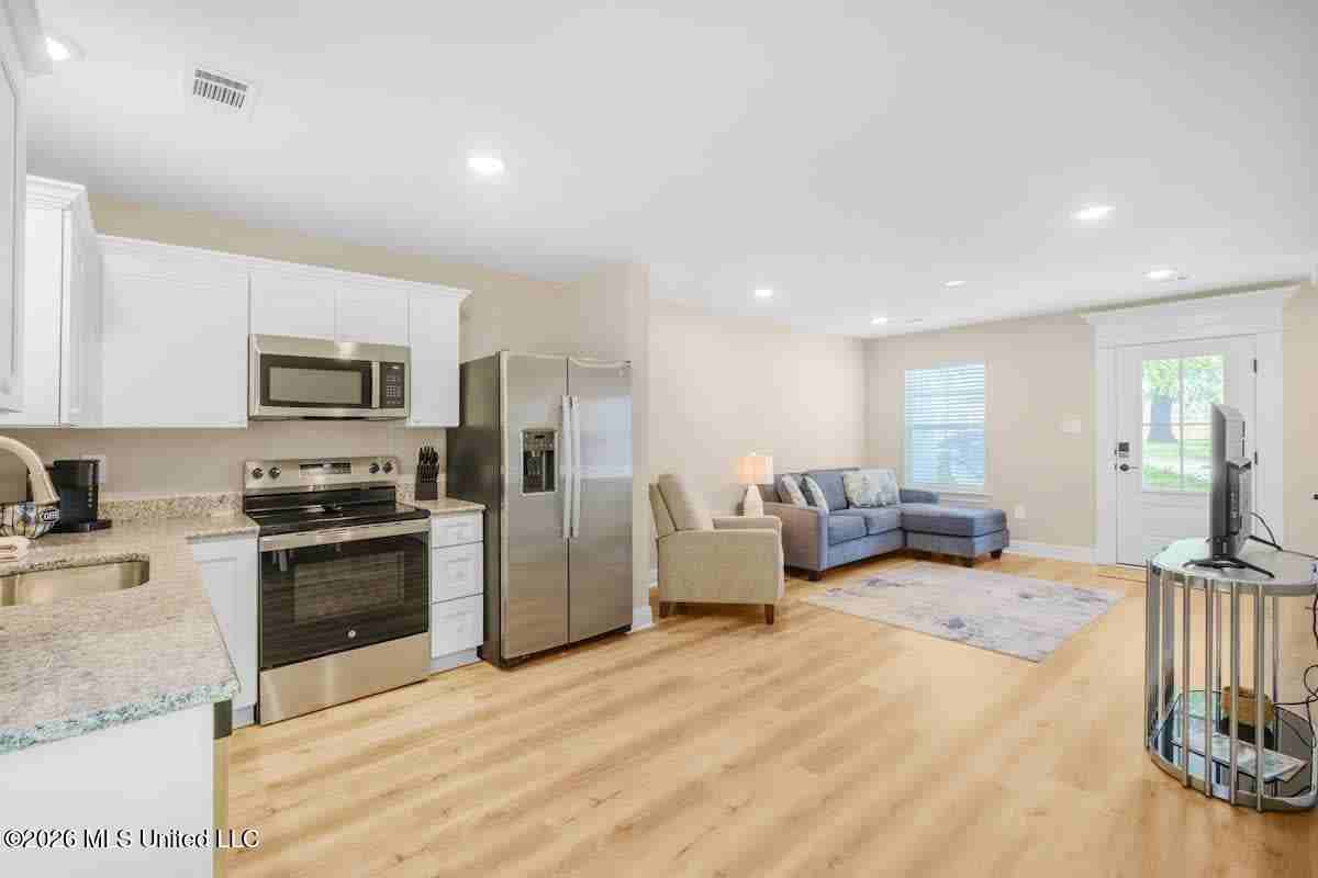 122 Coral Breeze Dr - Photo 6 of 25