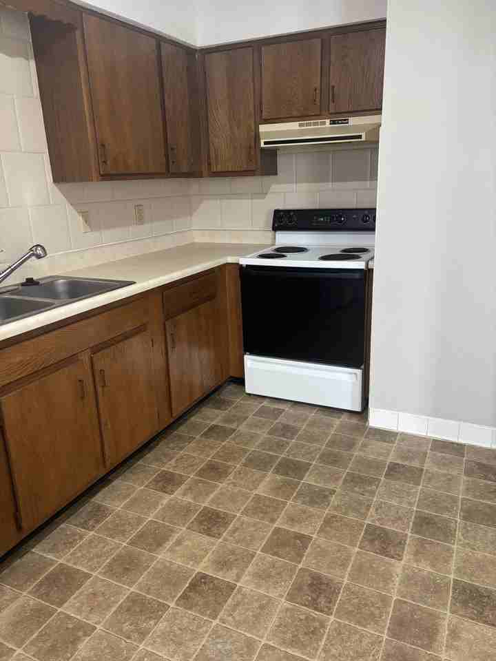 Cornell Ave #117B - Photo 2 of 6