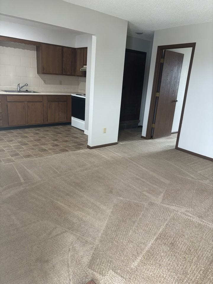 Cornell Ave #117B - Photo 3 of 6