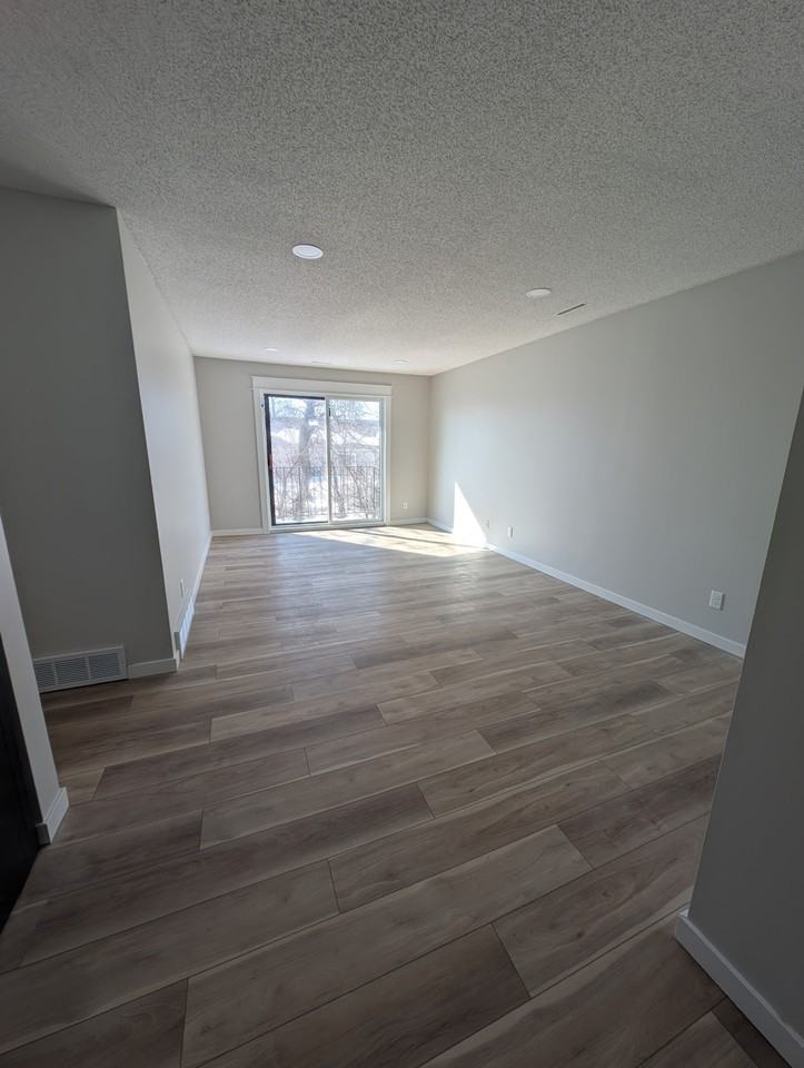 2121 Greene St #B30 - Photo 6 of 8