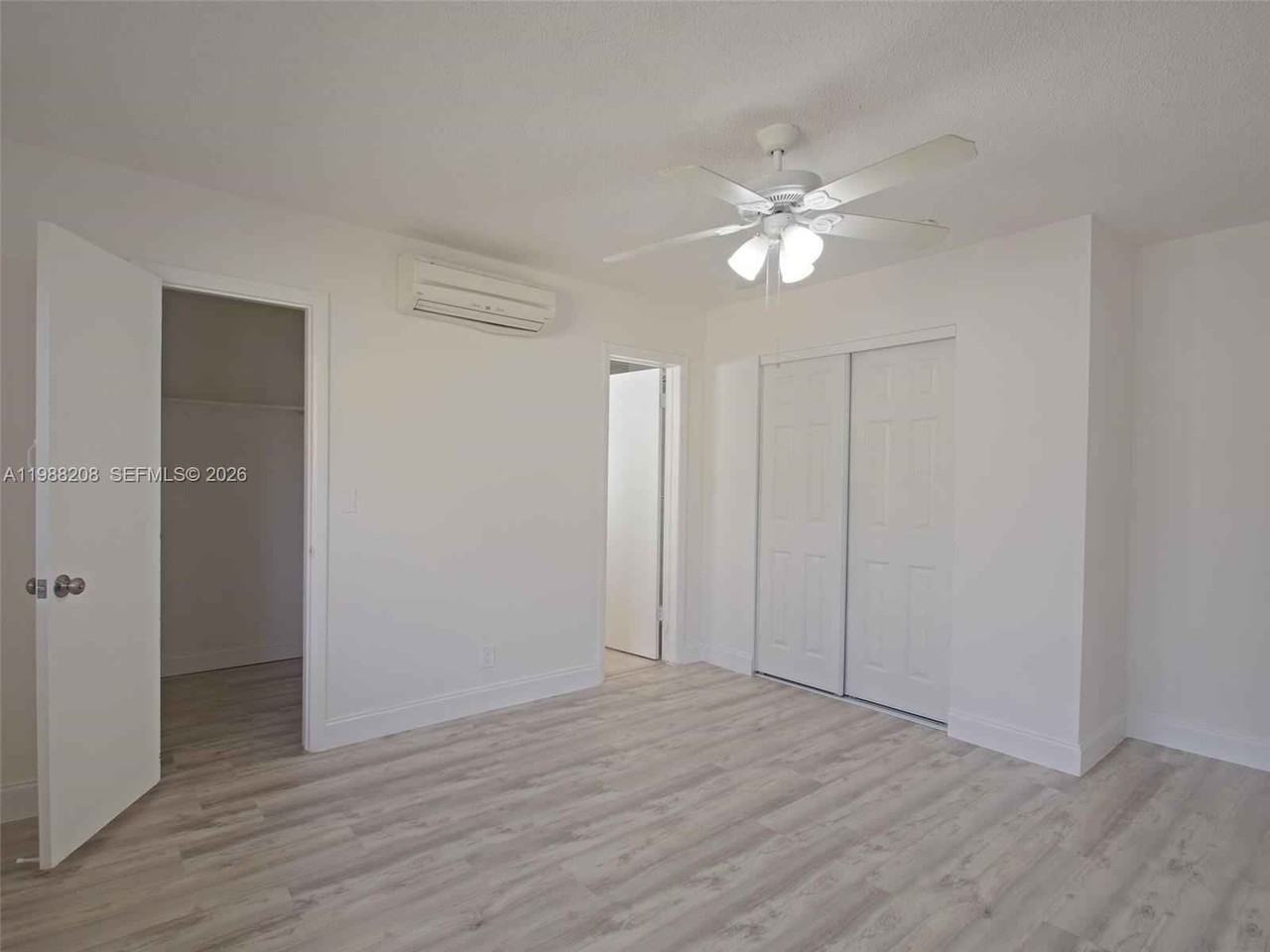 5510 Johnson St - Photo 3 of 29