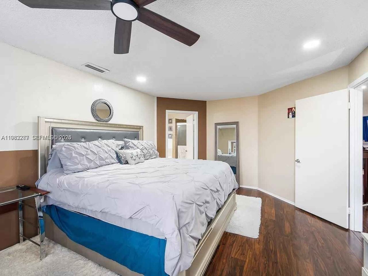 1431 Sw 87th Way - Photo 3 of 12