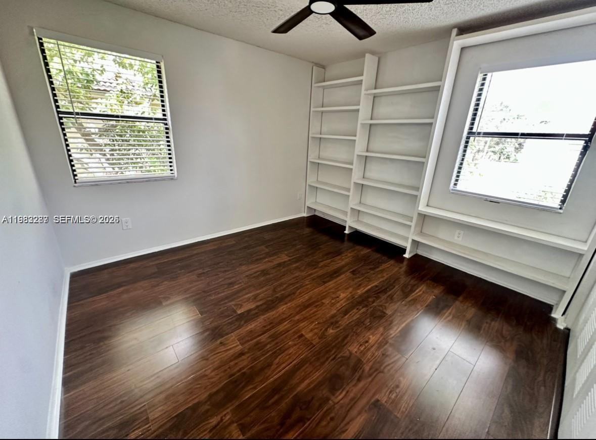 1431 Sw 87th Way - Photo 4 of 12