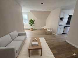 featured image of 10 Shippee Ave #4