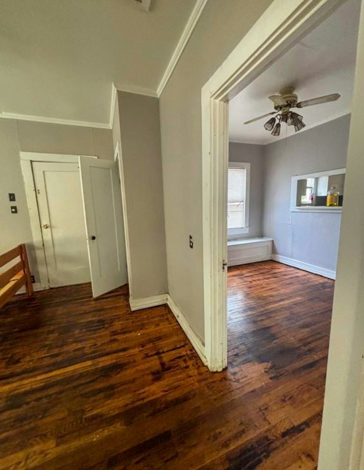 1616 Campbell St - Photo 6 of 11