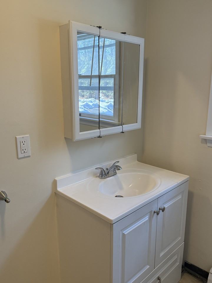 16 Briarwood Dr #16 - Photo 3 of 10