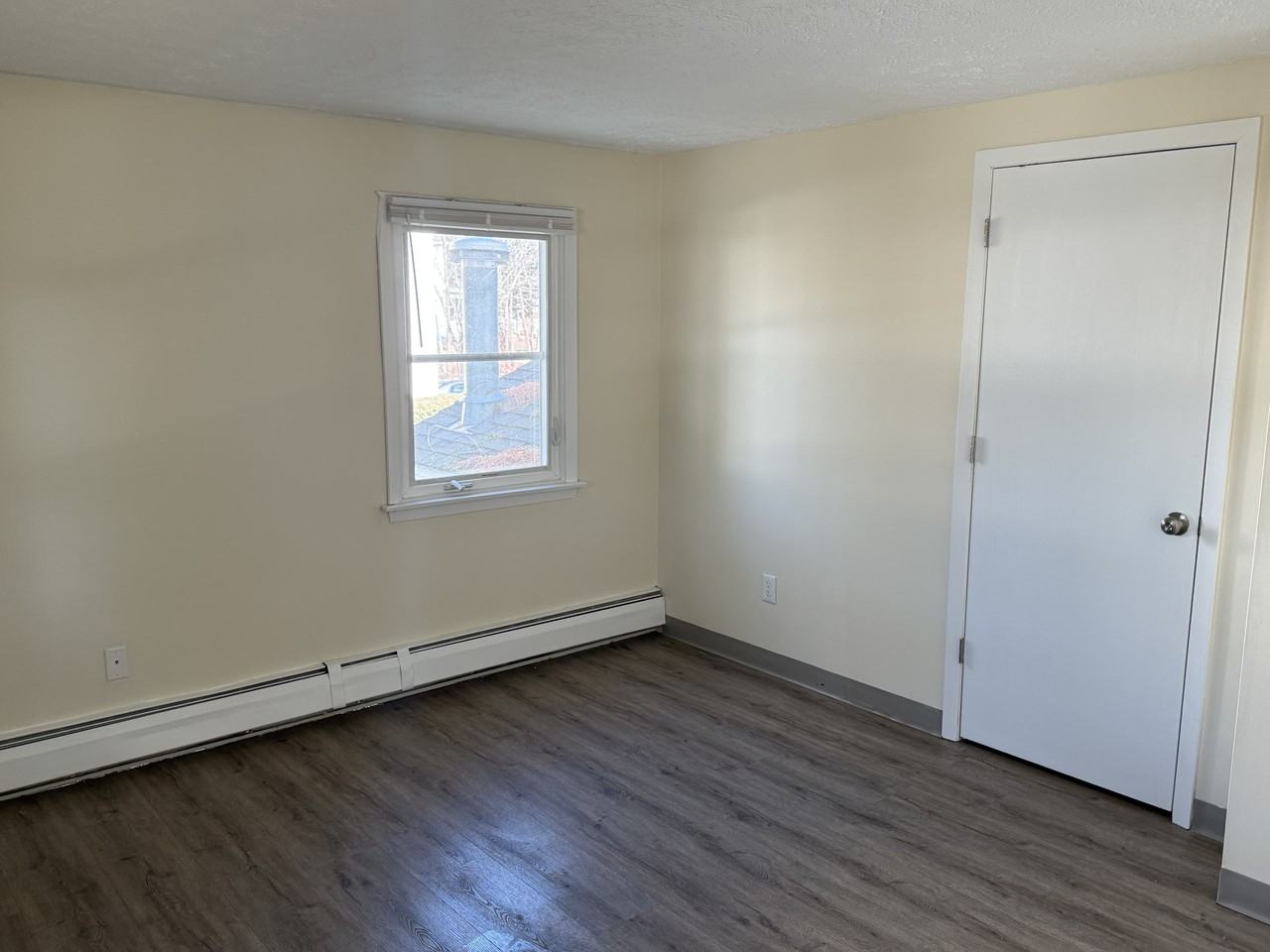 16 Briarwood Dr #16 - Photo 4 of 10