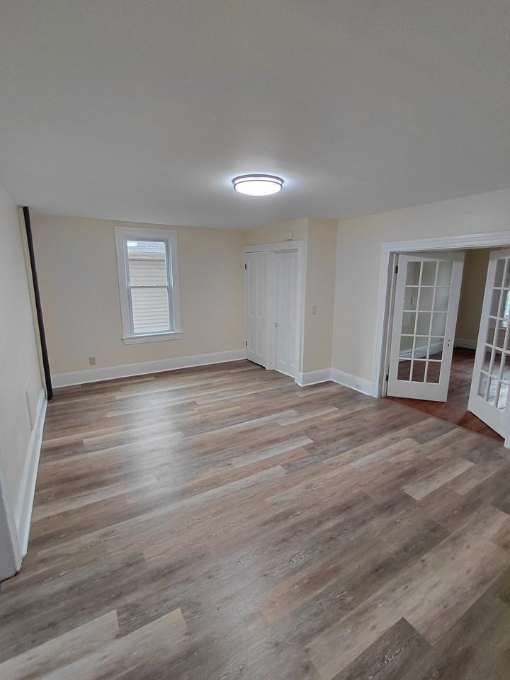 163 Washington St #1 - Photo 5 of 28