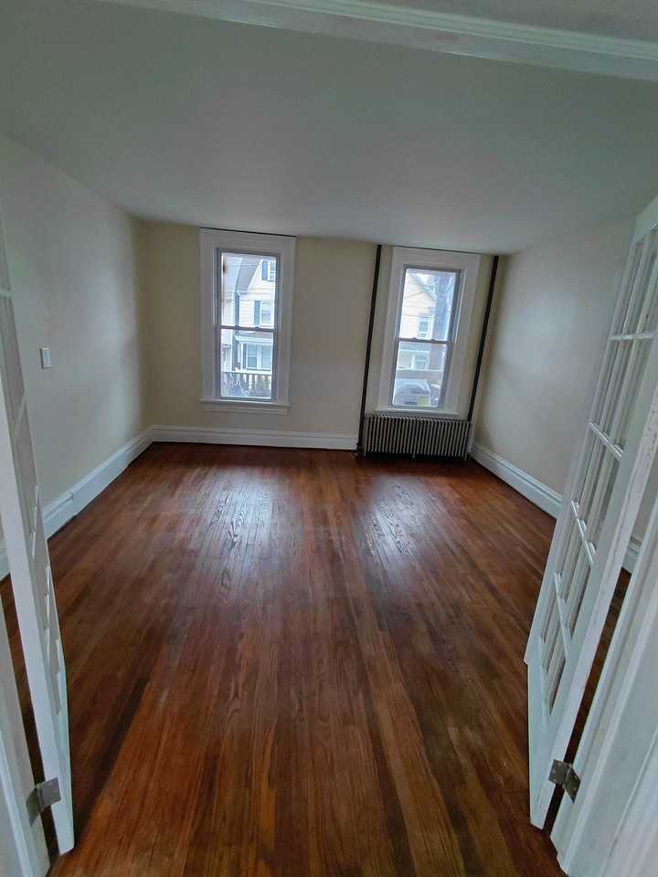 163 Washington St #1 - Photo 6 of 28