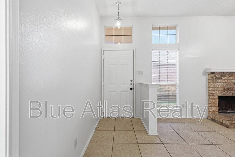 1818 Orchard Dr - Photo 3 of 26