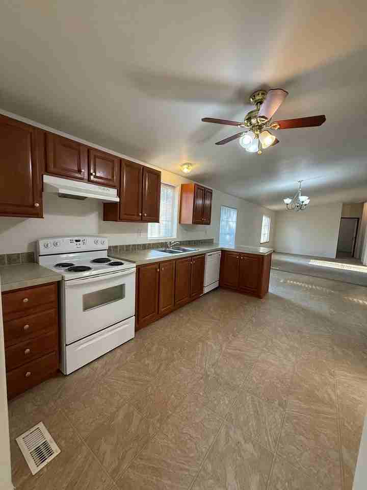 31970 N 9th Ave - Photo 4 of 48