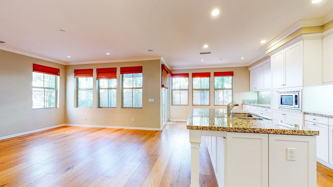 118 Pendant - Photo 7 of 26