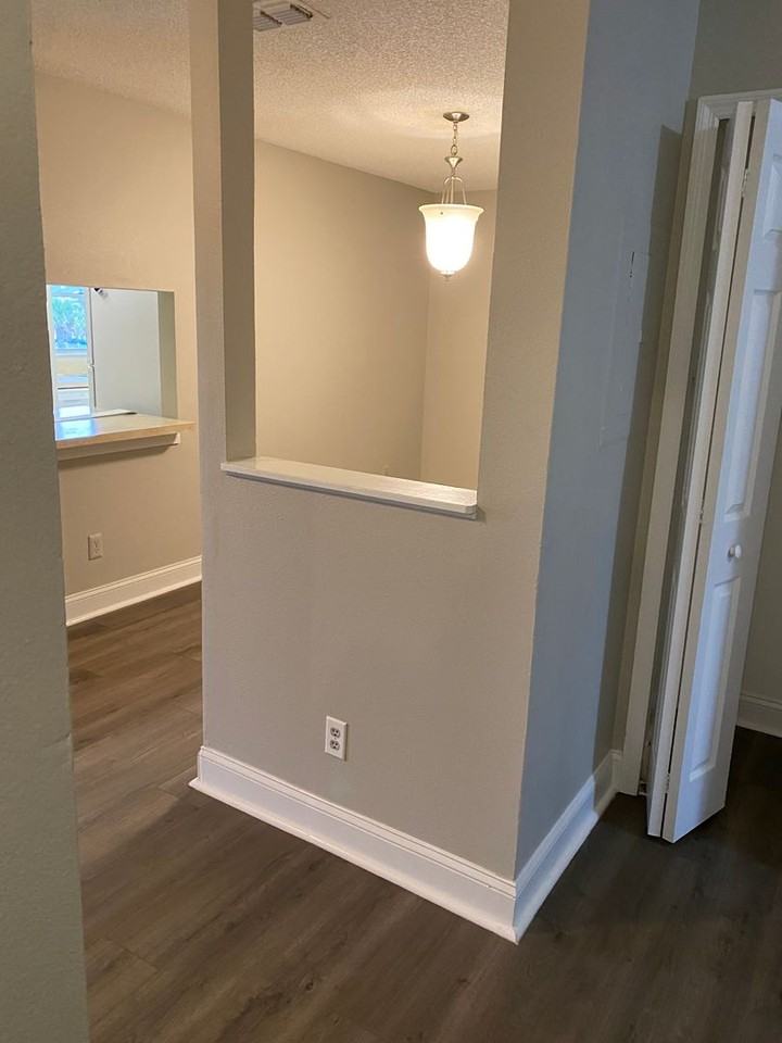 4252 Pershing Pointe Pl #4 - Photo 3 of 7