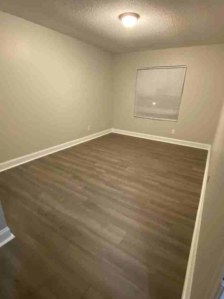 4252 Pershing Pointe Pl #4 - Photo 6 of 7