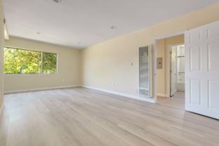 1070 W Kensington Rd - Photo 1 of 1