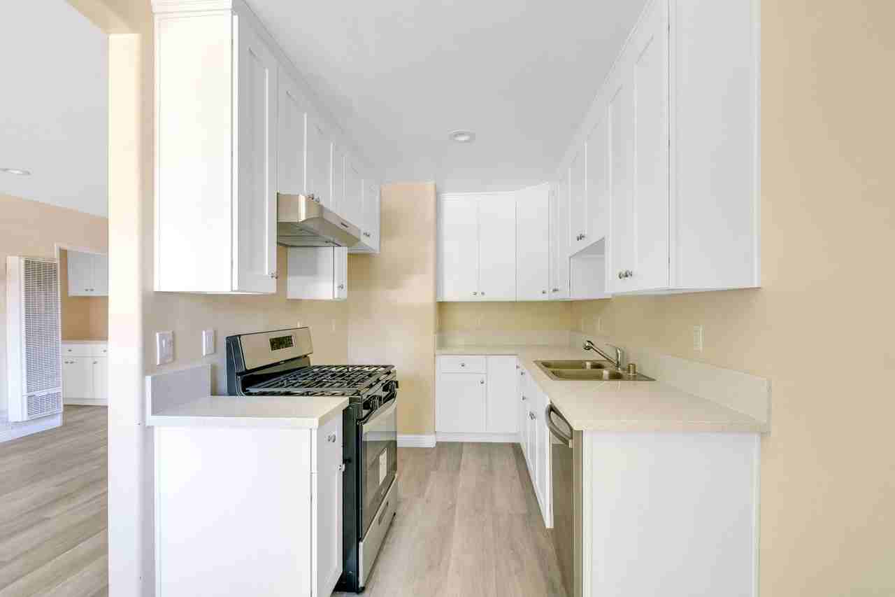 1070 W Kensington Rd - Photo 7 of 11