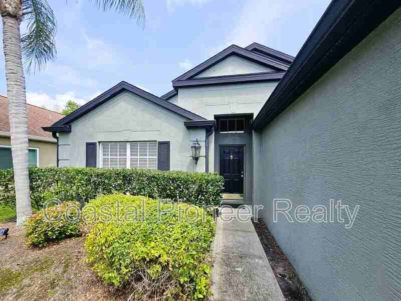 4521 Gulfwinds Dr - Photo 3 of 34