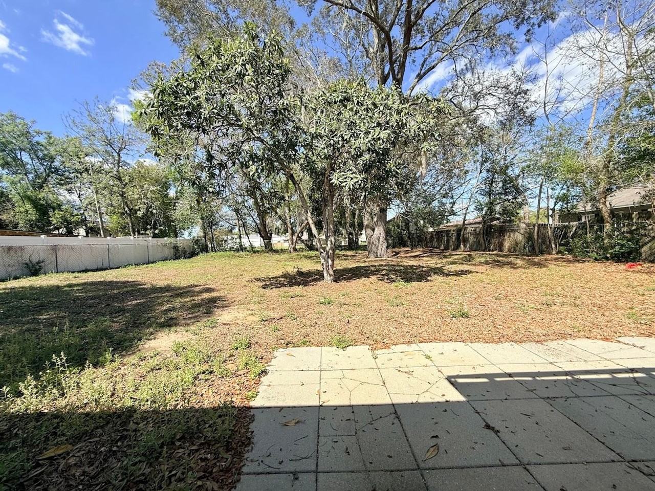 115 E Chesley Ave - Photo 4 of 17