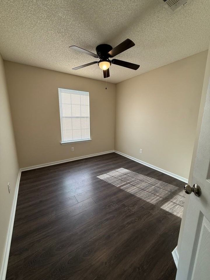 32 Talbot Ct - Photo 6 of 17