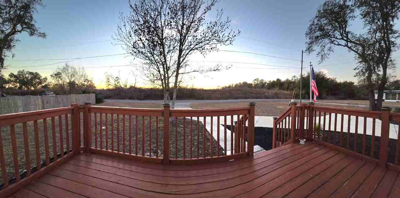 27406 Bay Ave - Photo 7 of 31