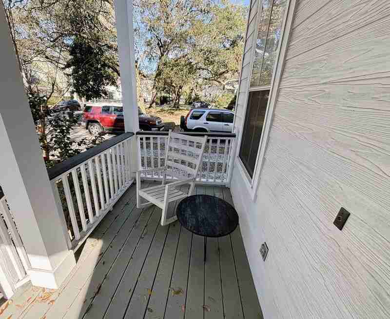 1051 Phillips Park Dr - Photo 4 of 27