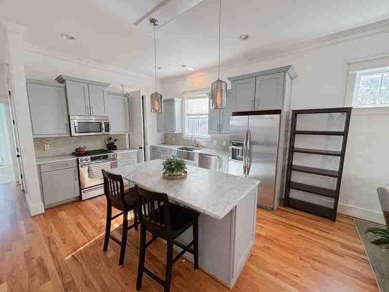 1051 Phillips Park Dr - Photo 7 of 27