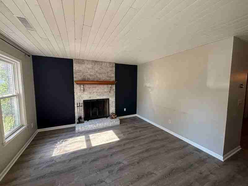 2404 Quail Hollow Ct - Photo 2 of 16