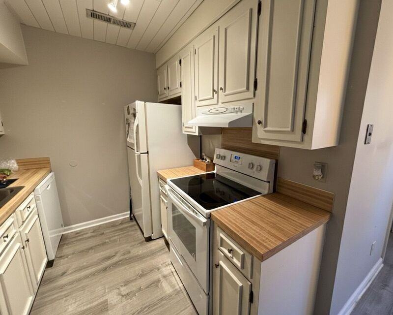 2404 Quail Hollow Ct - Photo 6 of 16