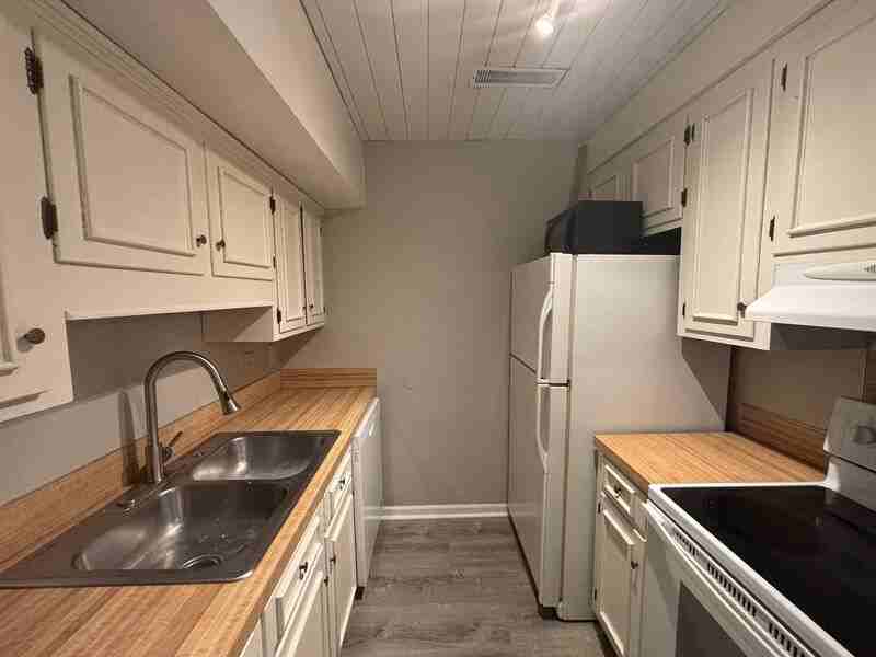 2404 Quail Hollow Ct - Photo 7 of 16