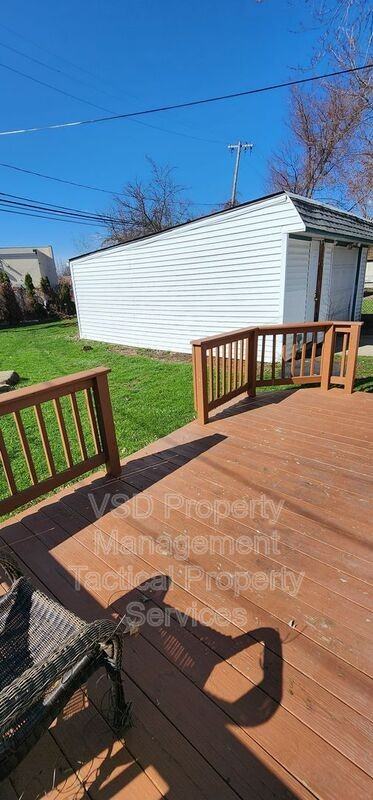 374 East Blvd - Photo 4 of 26