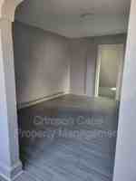 featured image of 13 E Chestnut St #1