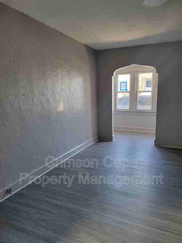 13 E Chestnut St #1 - Photo 6 of 14