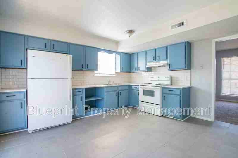 1722 6th Place Cir Nw - Photo 5 of 18