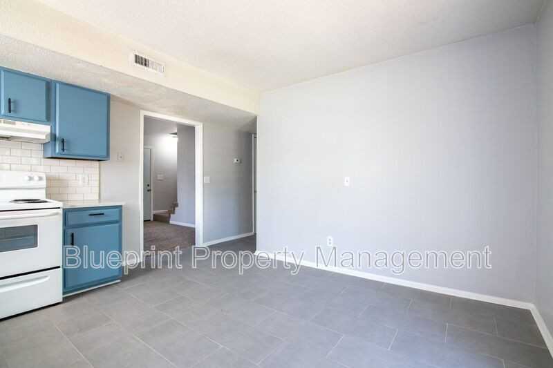 1722 6th Place Cir Nw - Photo 6 of 18